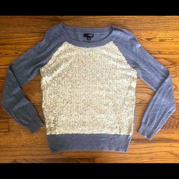 A.n.a. JCPenney Gold Sequin Front Gray Long Sleeved Sweater Women’s Size Small - Picture 1 of 6